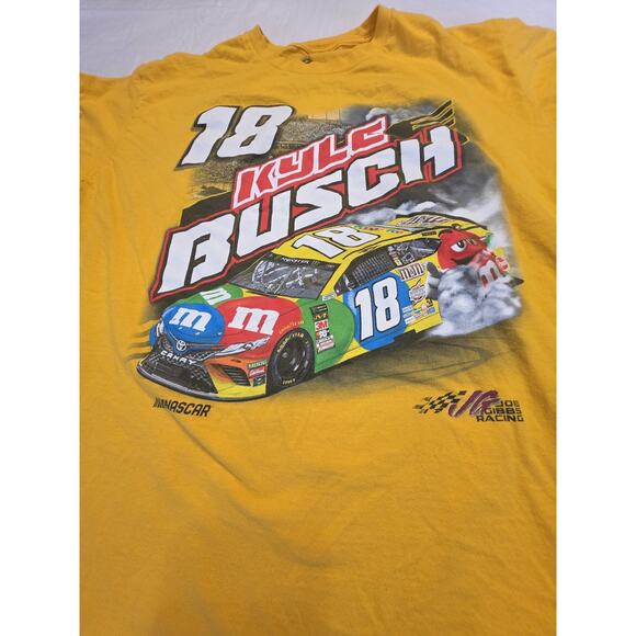 Kyle Busch #18 Nascar M&M Men's Size Xl Short Sleeve Yellow T-Shirt - Picture 3 of 6